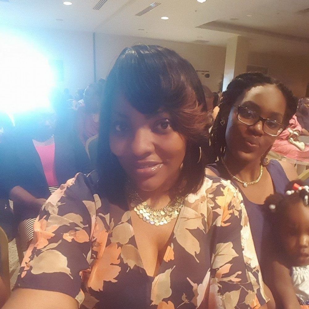 Meet your Posher, Larrhonda