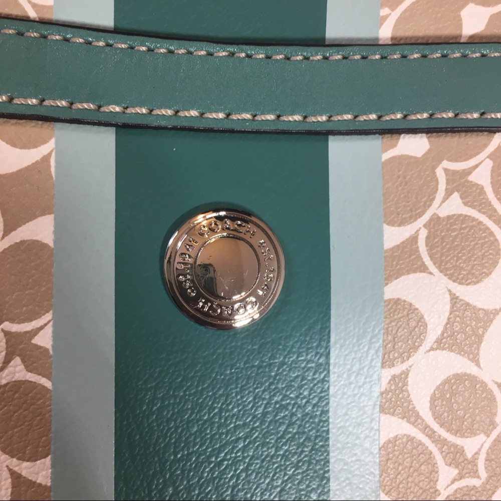 Coach GreenLeather Purse Stripe Letter "C" - Picture 3 of 7