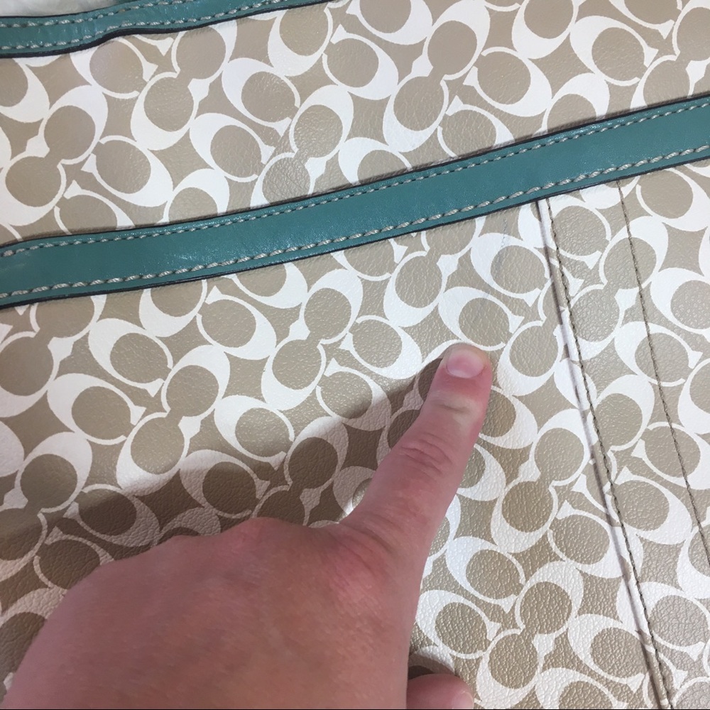 Coach GreenLeather Purse Stripe Letter "C" - Picture 4 of 7