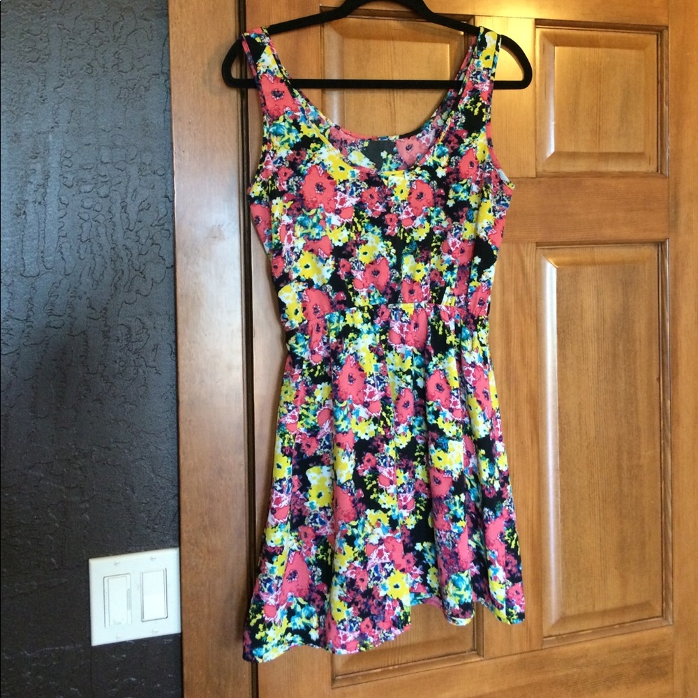 Patterned dress - Picture 2 of 2