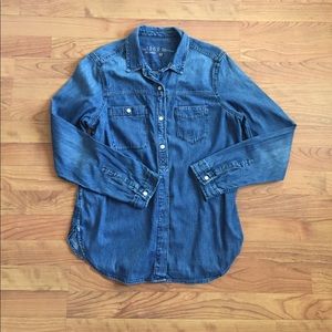 The Gap | Ladies Button Up Denim Shirt