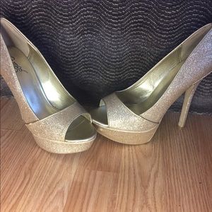 Carlos Santana gold sparkle heels