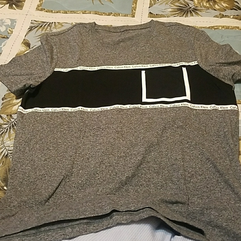 Gray calvin klein t shirt