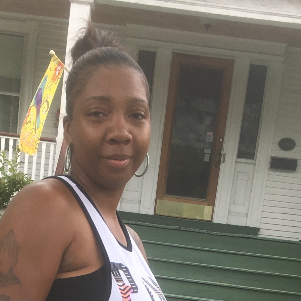 Meet your Posher, Rayna