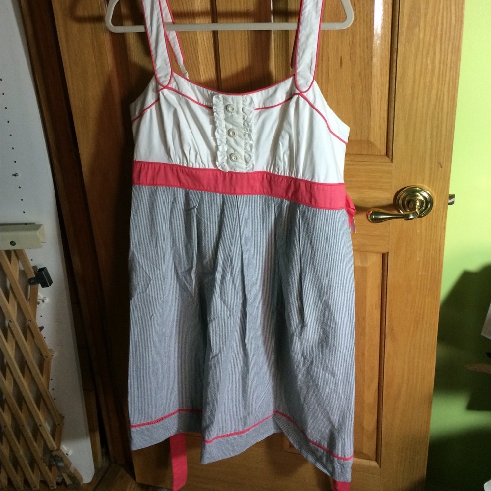 Jessica Simpson dress