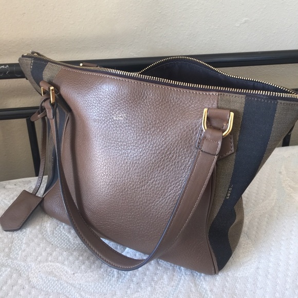 Fendi Handbags - Fendi zucca tote bag