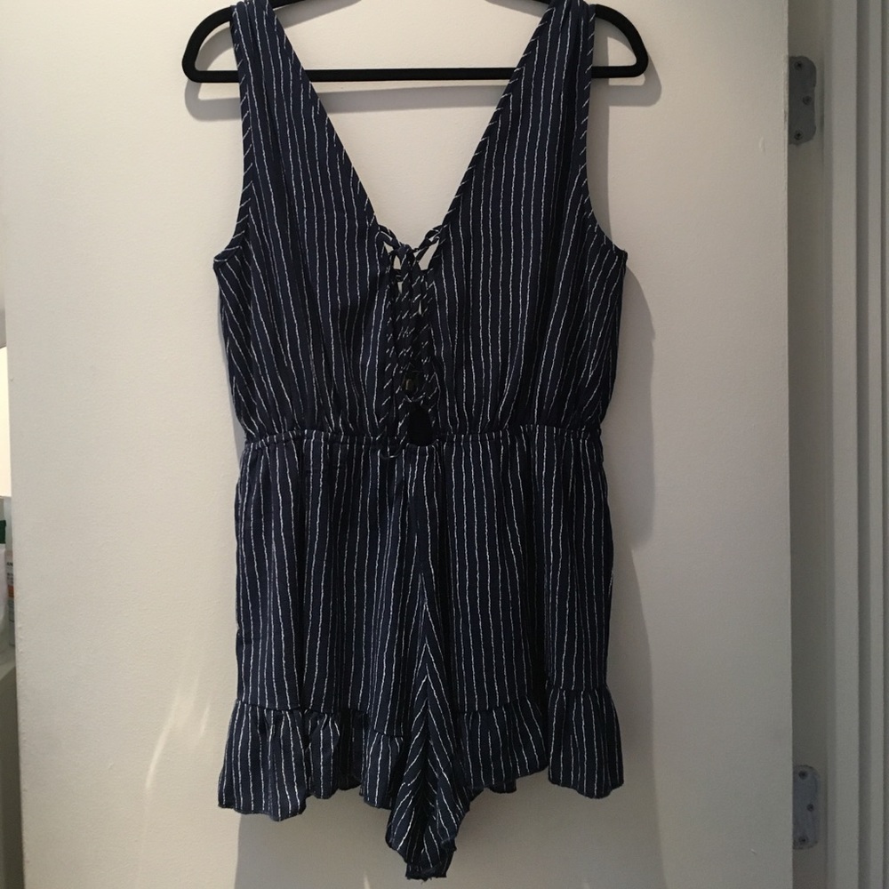 Lace Up Romper | Size L