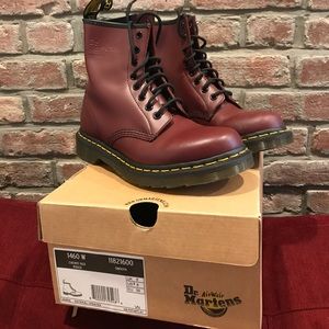 Dr. Marten 8 eye boot
