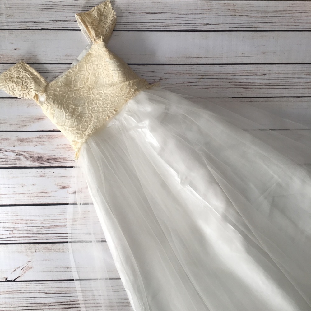 Gorgeous Bohemian Chic Girls Tulle and Lace Dress