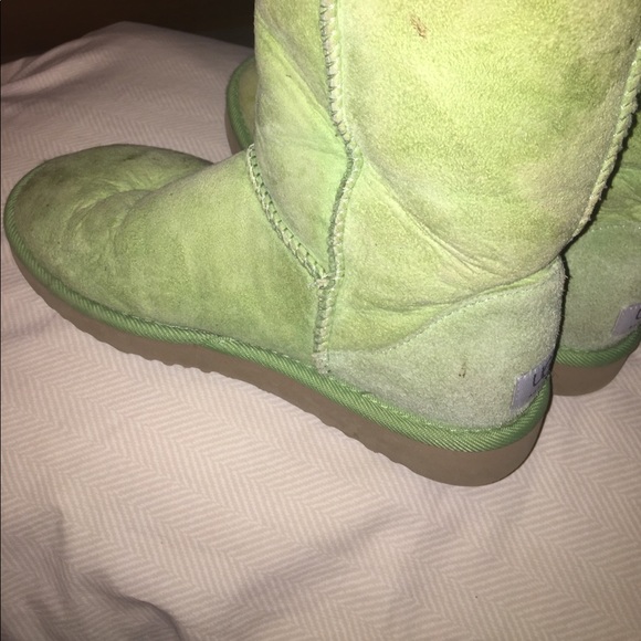 Green UGGS - Picture 4 of 4