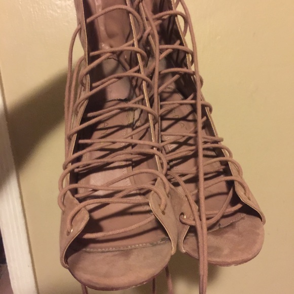 Lace up heels - Picture 4 of 4