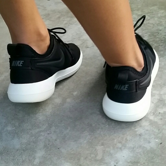 green nike air force 1 mens