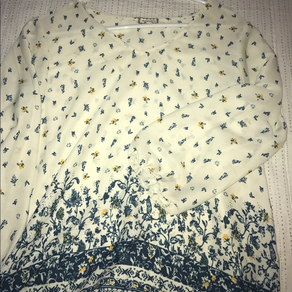 Shirt with blue/green/white/ yellow flowers