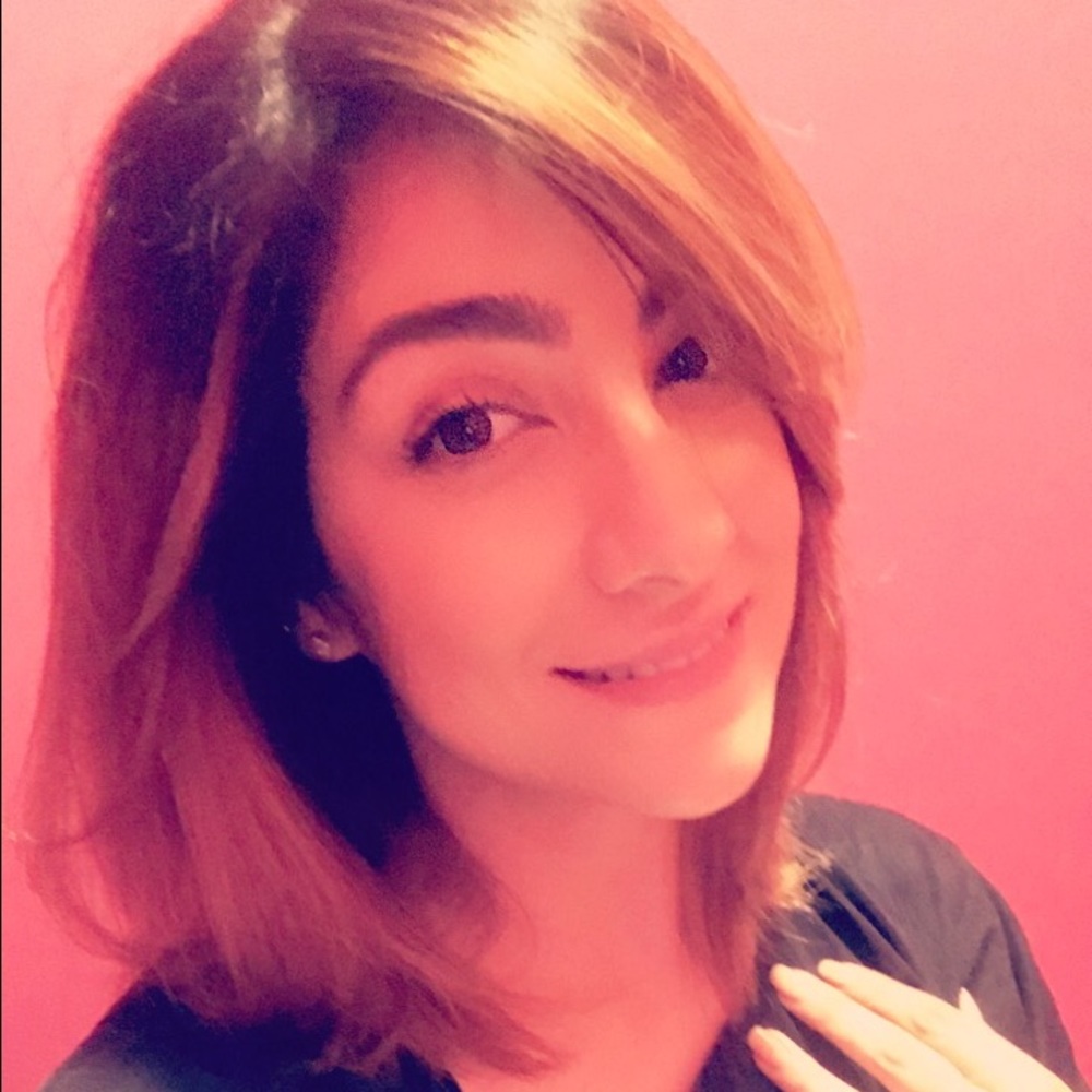 Meet your Posher, Daysi