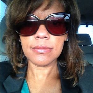 Meet your Posher, Sharon