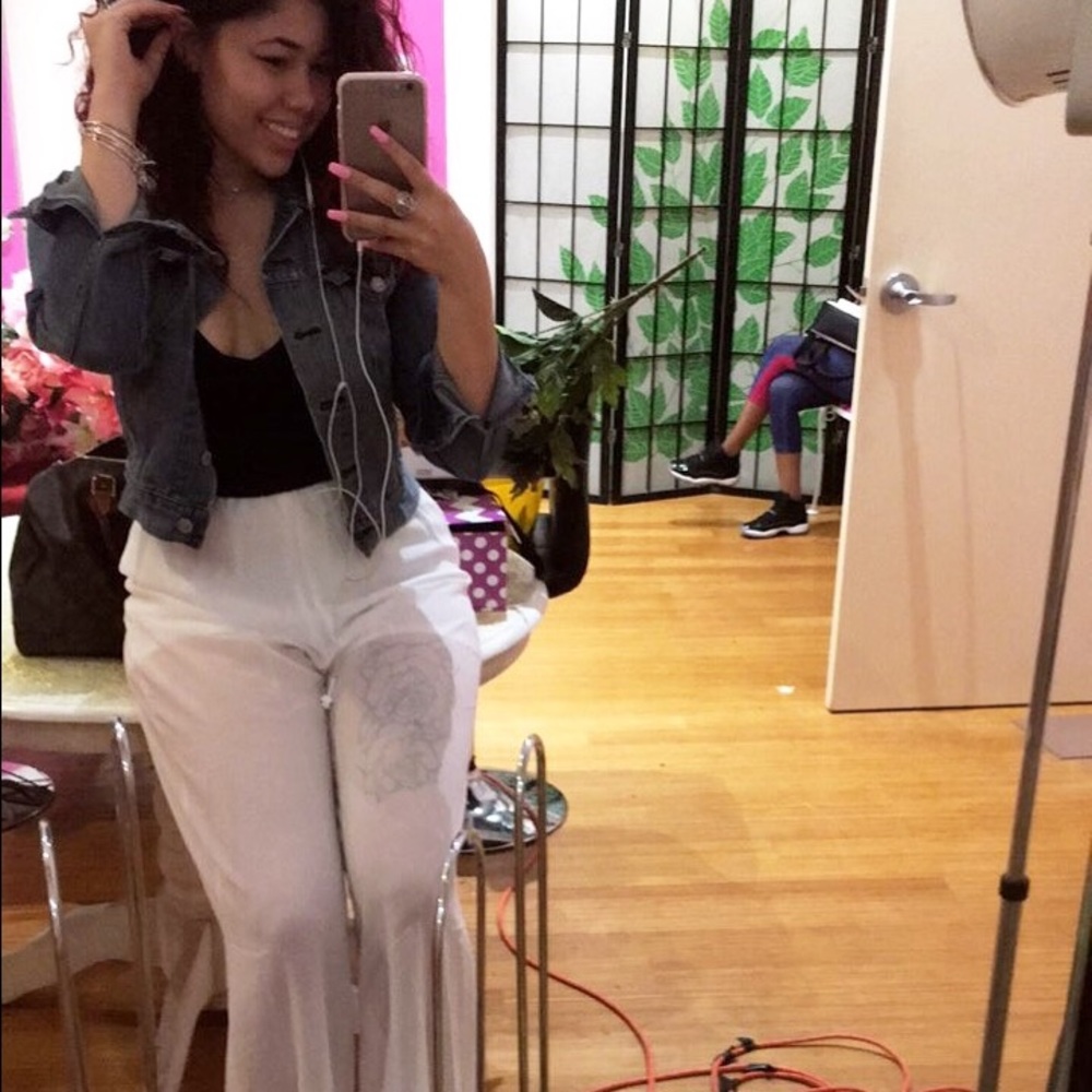 Meet your Posher, Mia