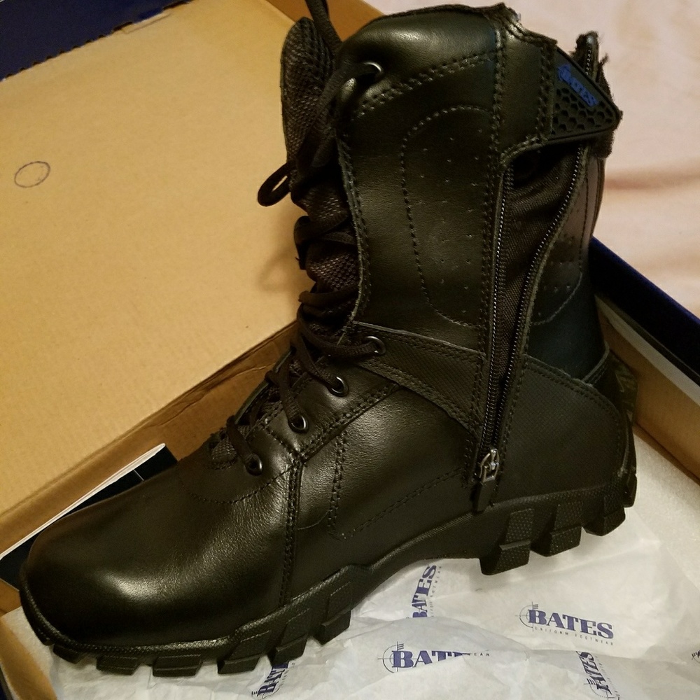 Brand new in box Bates tactical boots size 10 1/2