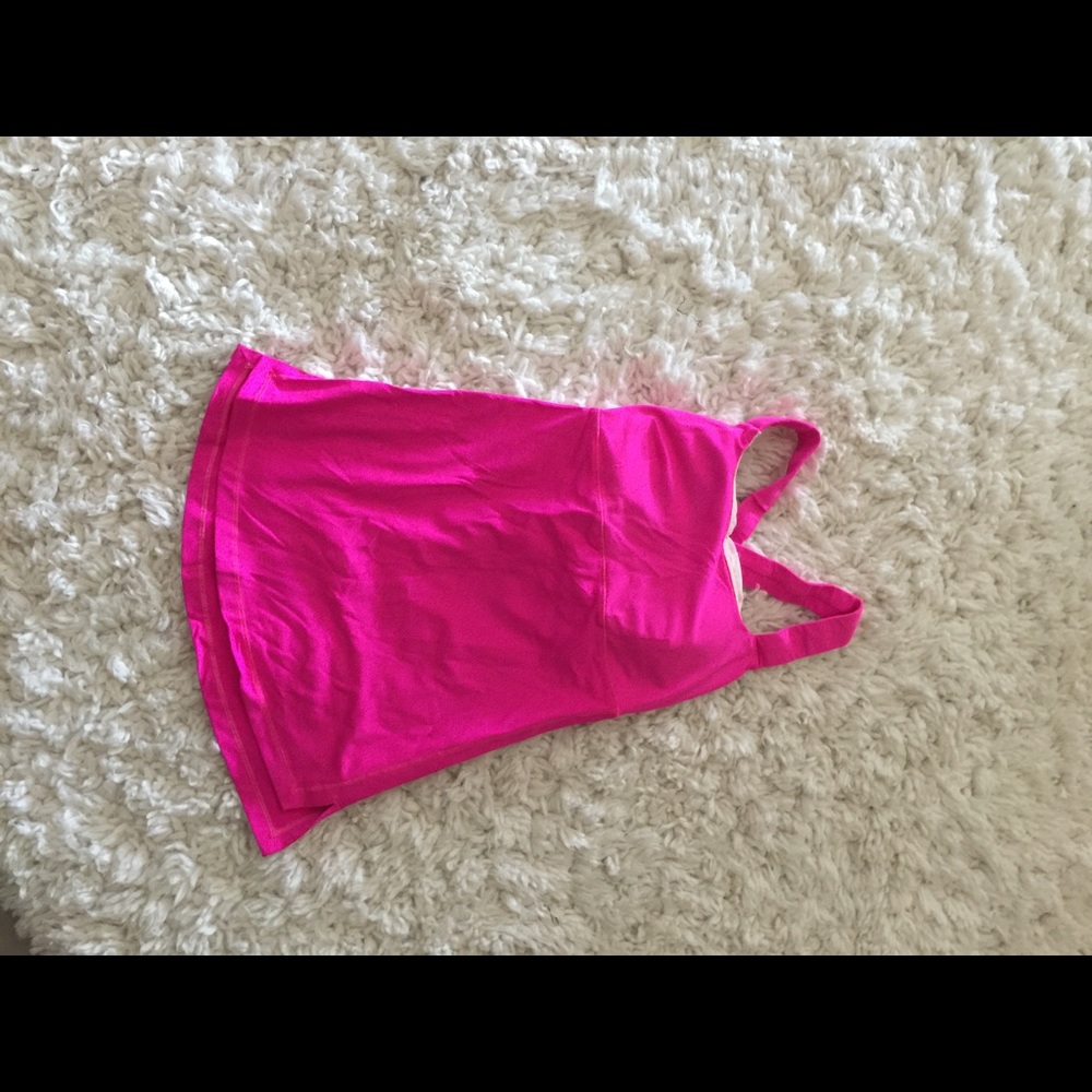Lulu cross cross tank size small