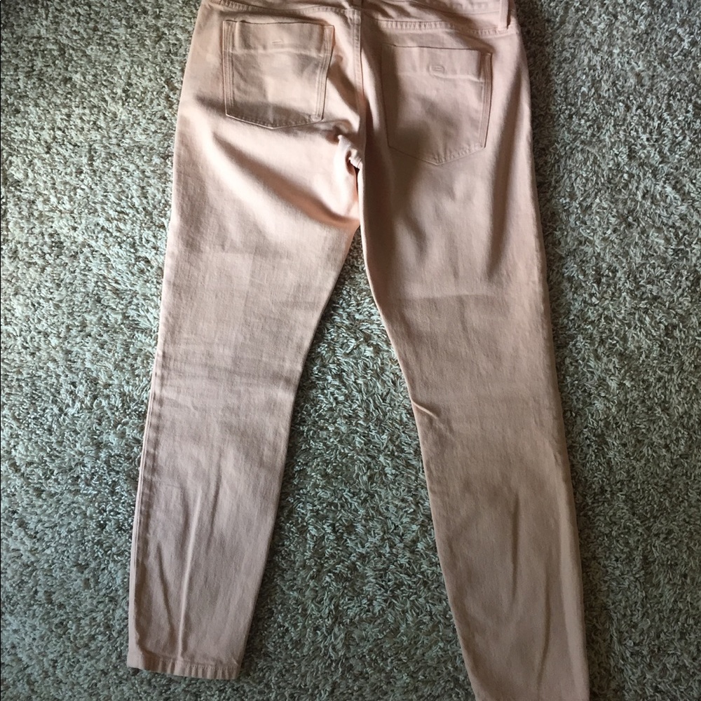 Light pink banana Republic relaxed fit ankle jeans