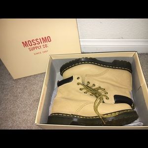 Mossimo Tan Boots