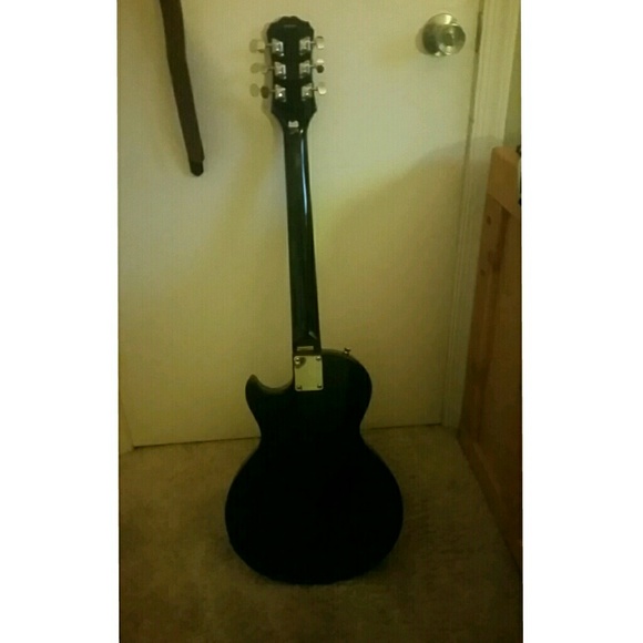 Gituar - Picture 2 of 5