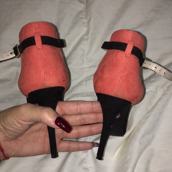 Steve Madden heels - Picture 2 of 3