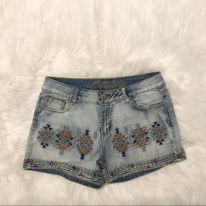 Embroidered Jean Short