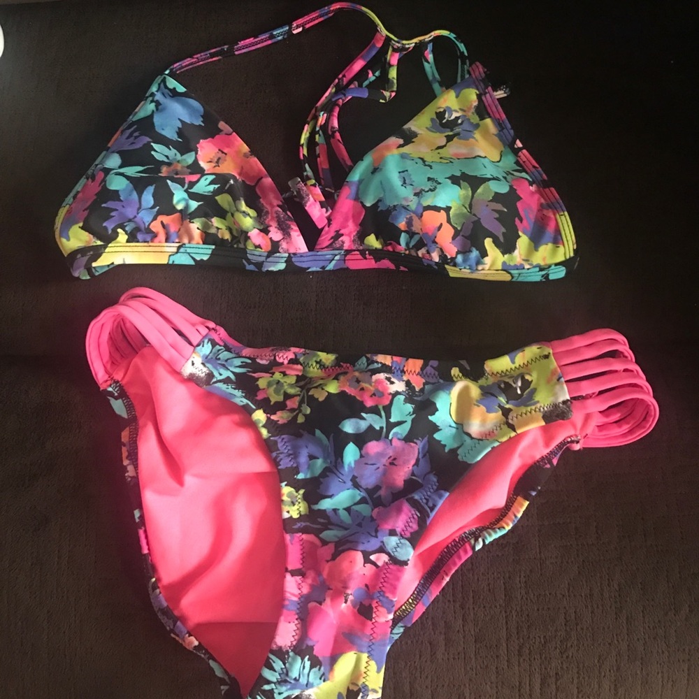 Swim suit