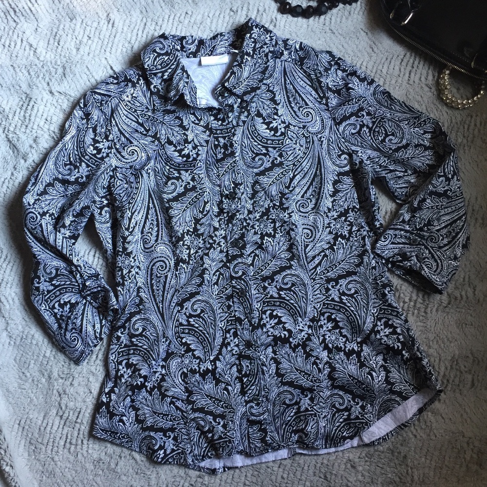 NY&Co B&W all over Floral print shirt