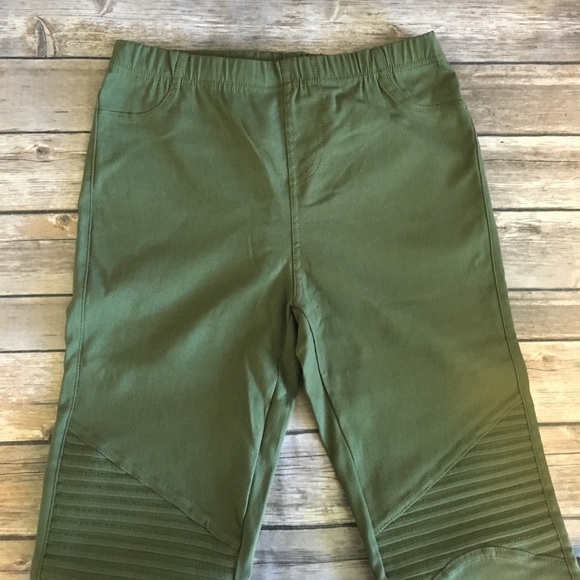 LAST PAIR!! 🌻 Olive Green Moto jeggings - Picture 4 of 5