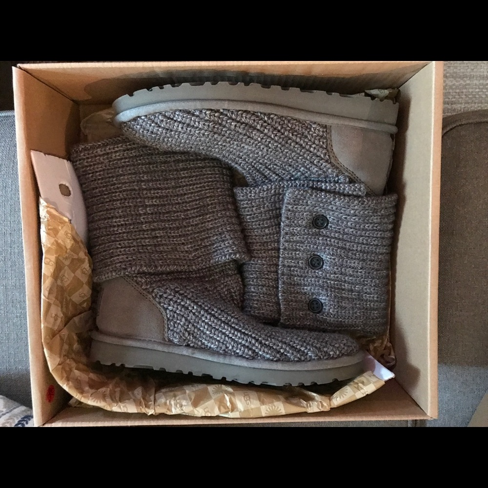 Brand new knit uggs