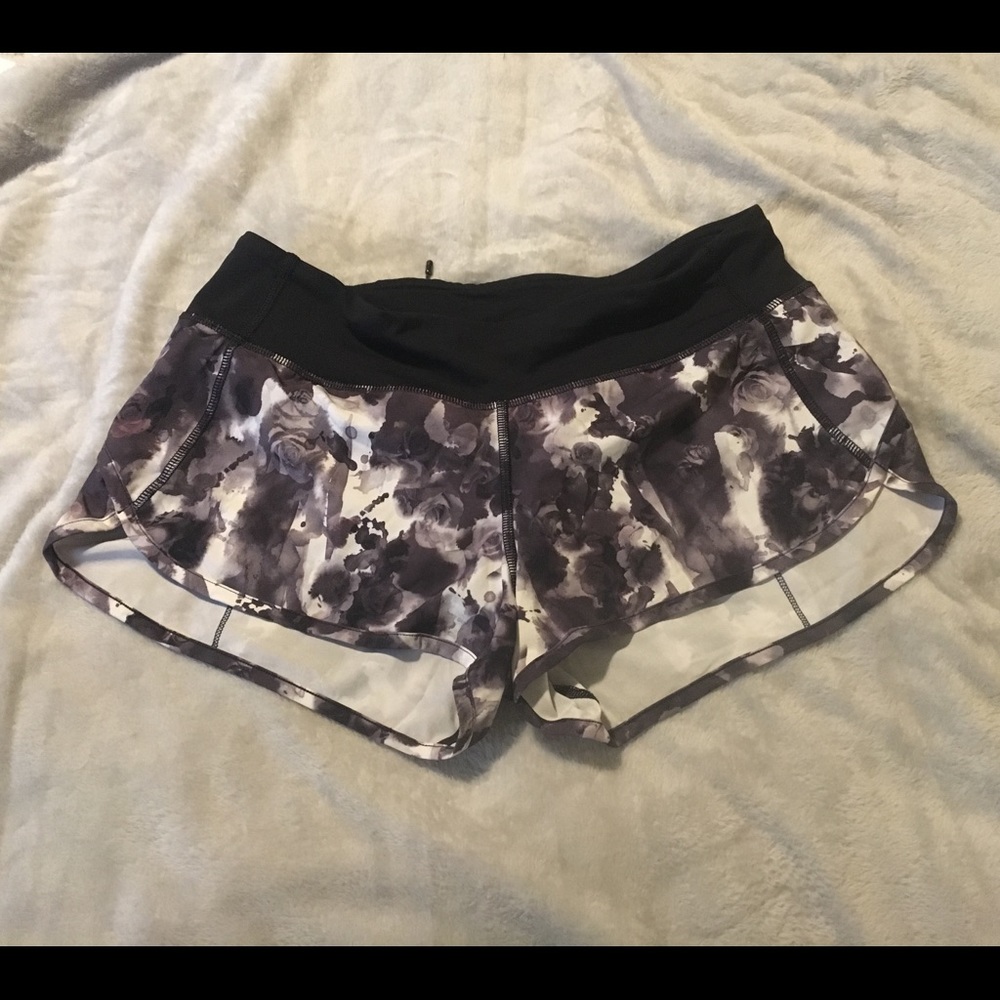 Lululemon Speed Shorts Size 6