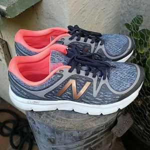 Hardly worn New balance shoes!