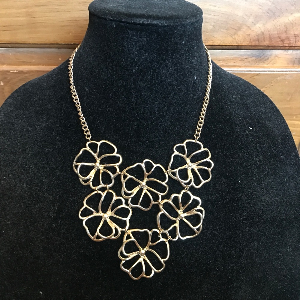 Flower necklace