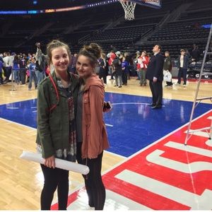 Meet your Posher, Ella