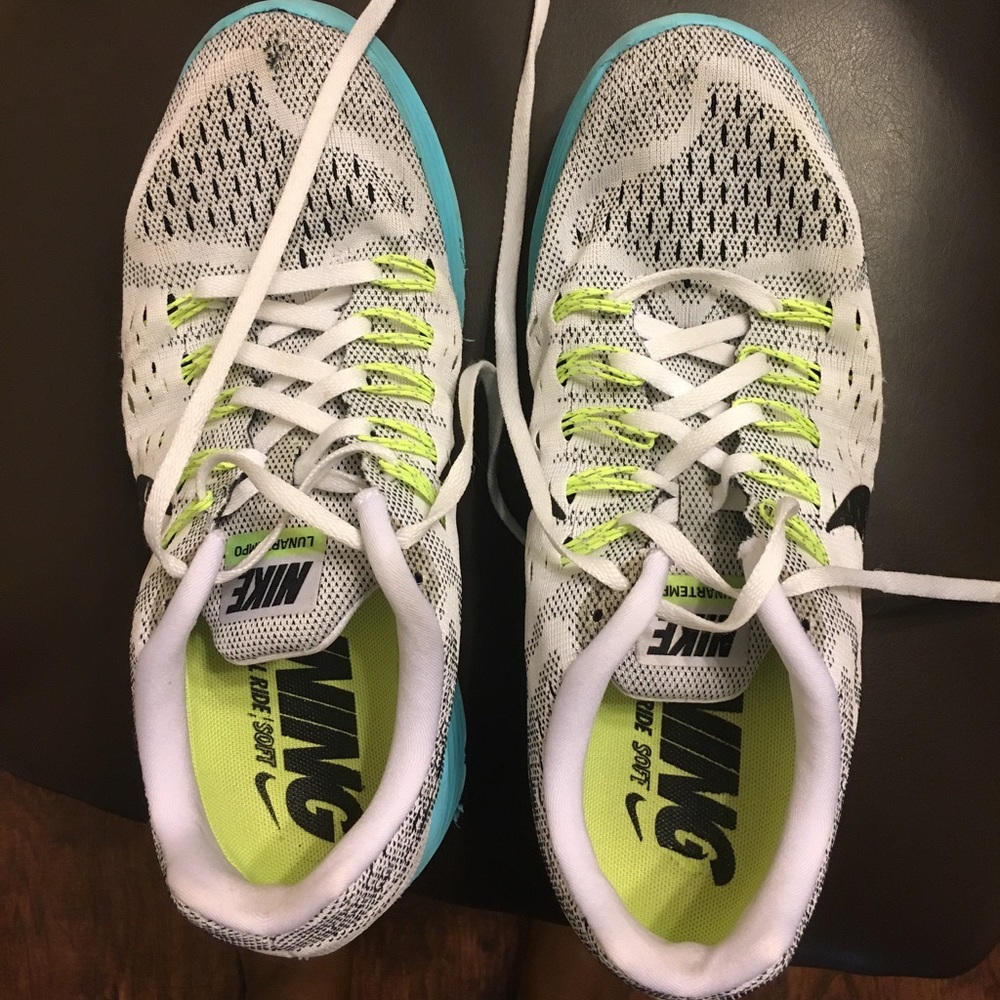 Nike tennis shoes