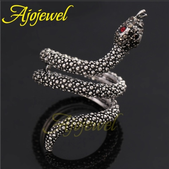 Gold or Silver Rhinestone Serpent Snake Ring NWT - Picture 7 of 8