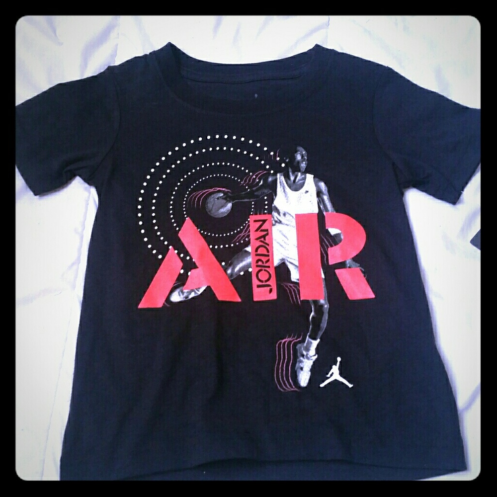 Nwt JORDAN Boys size 4 tee shirt