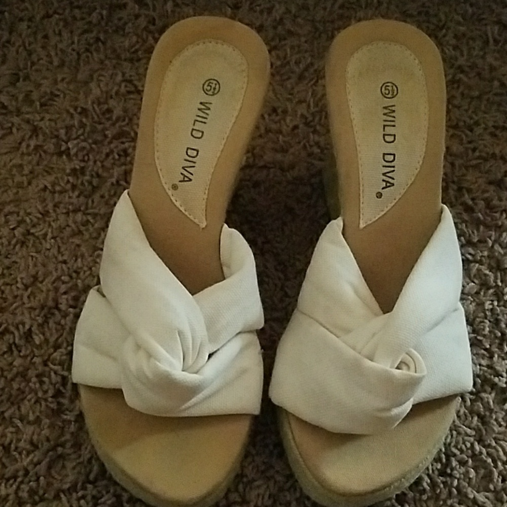 Cream wedges