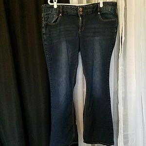 Maurices 22 jeans