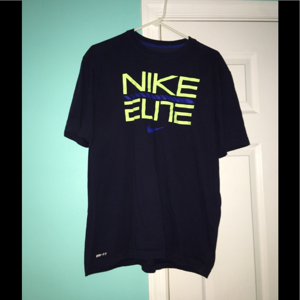 Men's Nike shirt