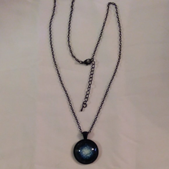 Glow in the dark star gates portal cabochon neckla - Picture 4 of 5