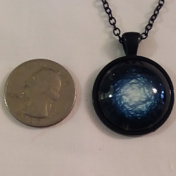 Glow in the dark star gates portal cabochon neckla - Picture 5 of 5