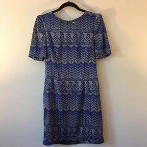 Blue/Grey Chevron Print Short Sleeve Shift Dress