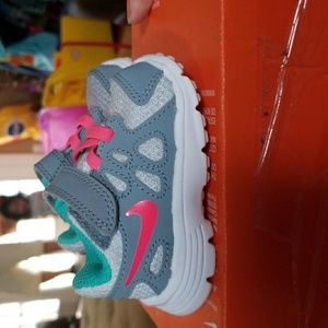 Brand new Nike Shoes baby girl size 2