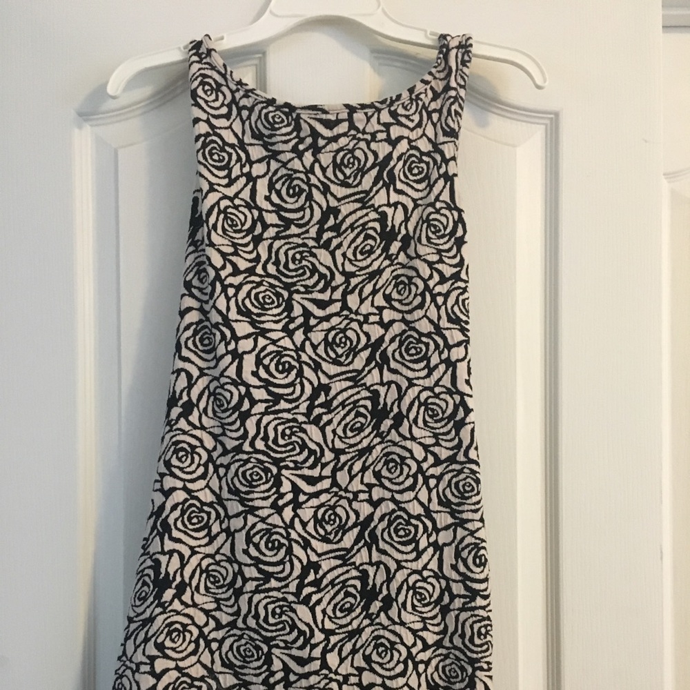 Black and white forever 21 dress