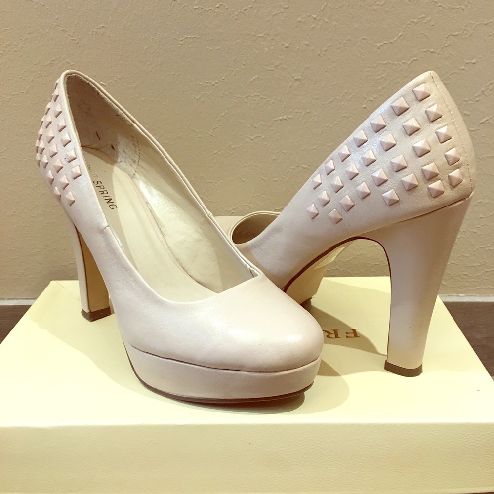 Nude/beige heels