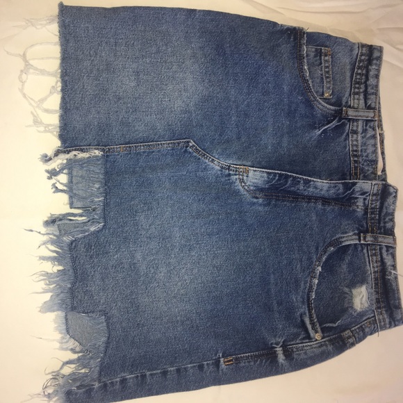Zara Denim frayed skirt - Picture 3 of 8