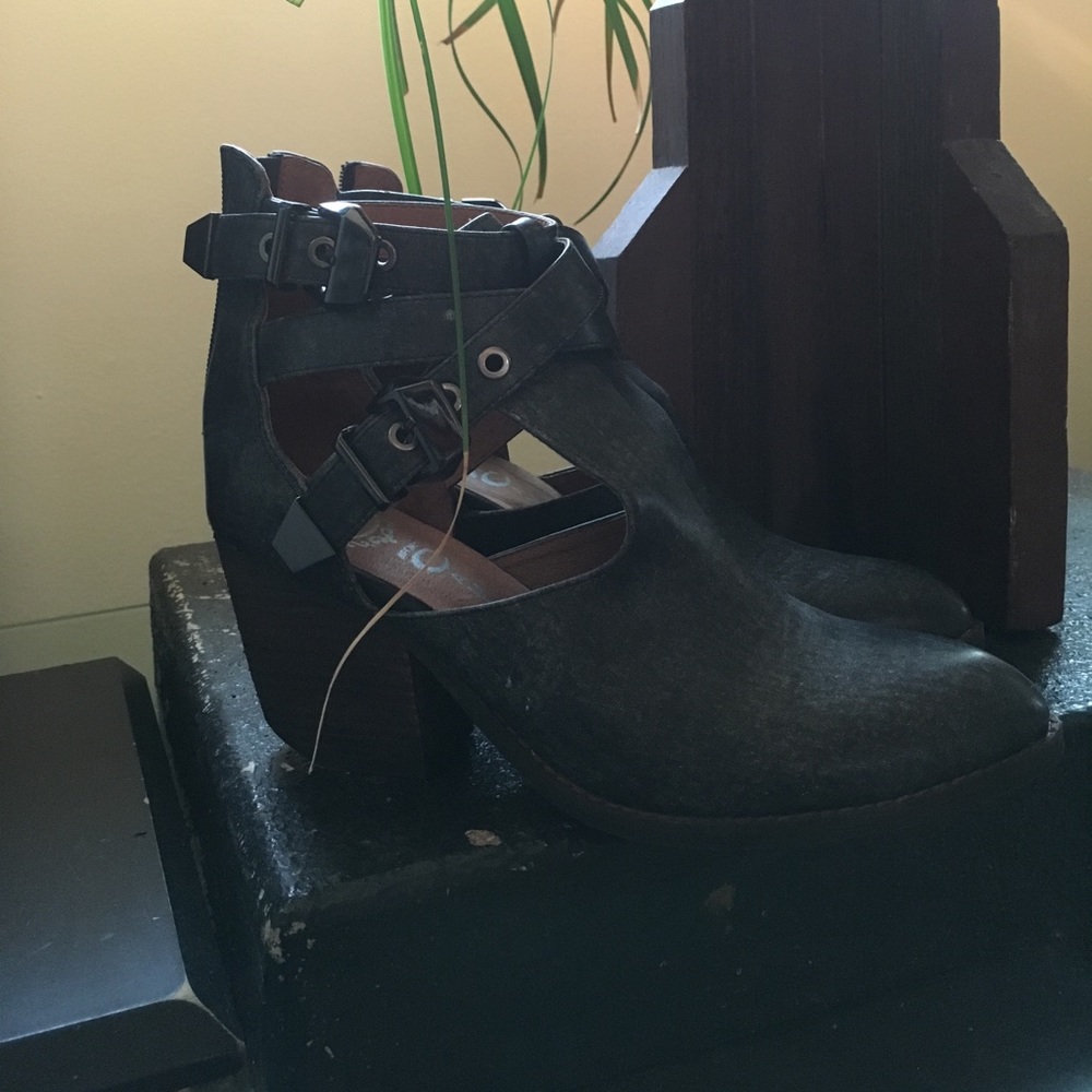 Jeffrey Campbell Everwell Booties