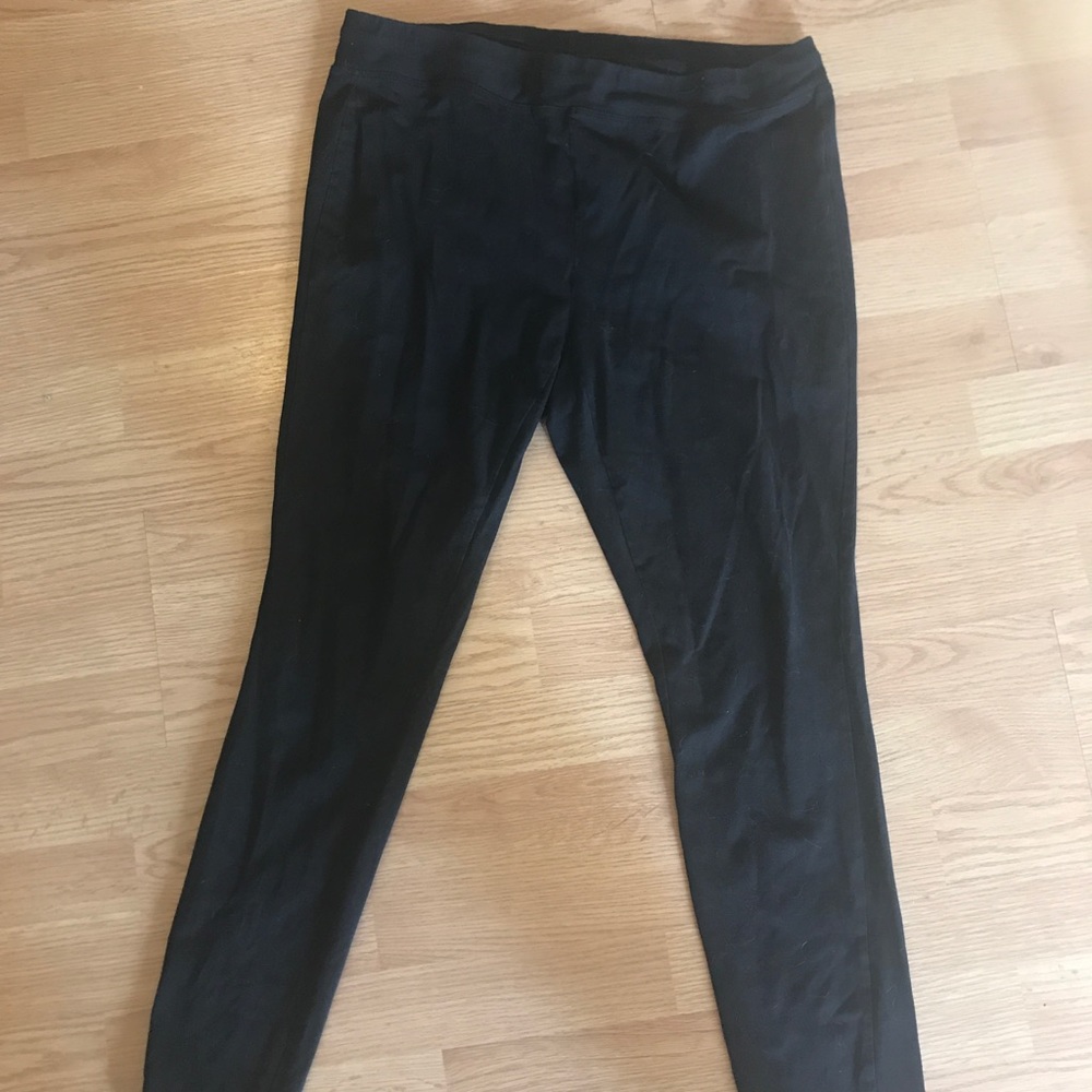 Black leggings